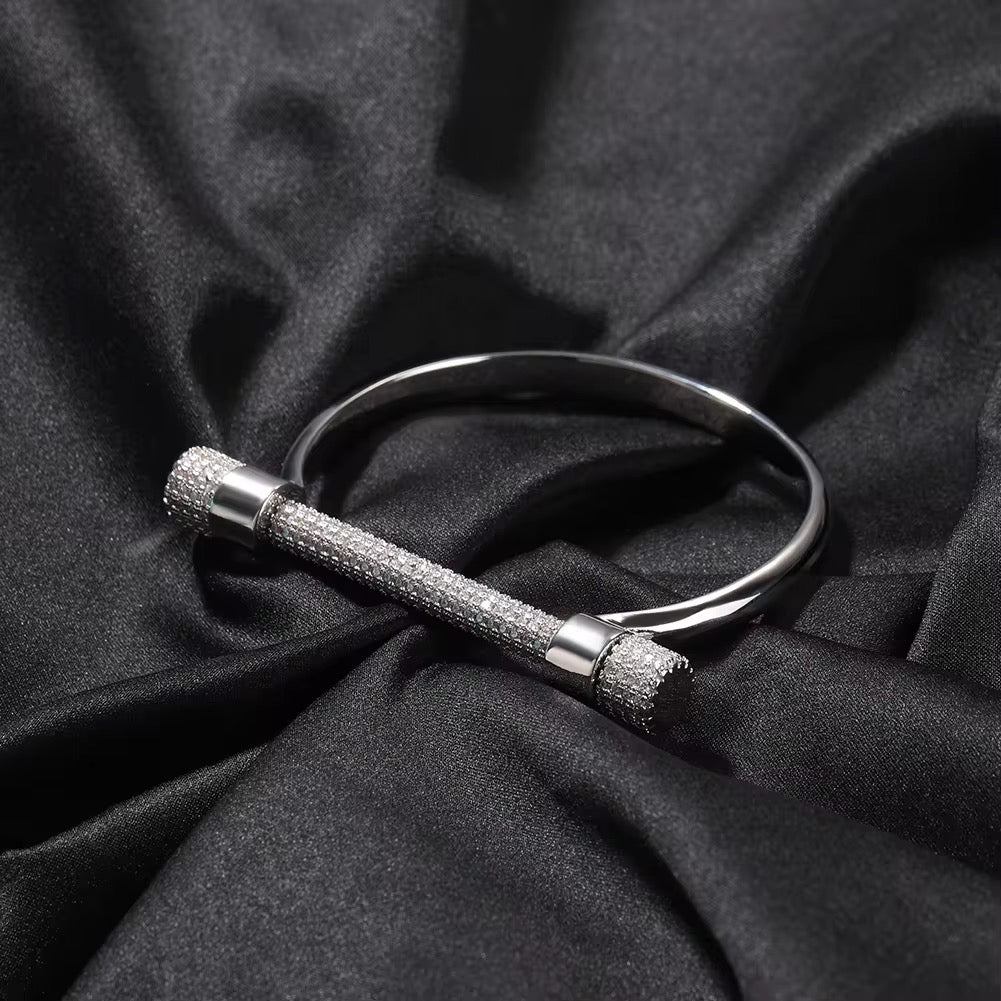 Horseshoe Pave Bangle | Silver